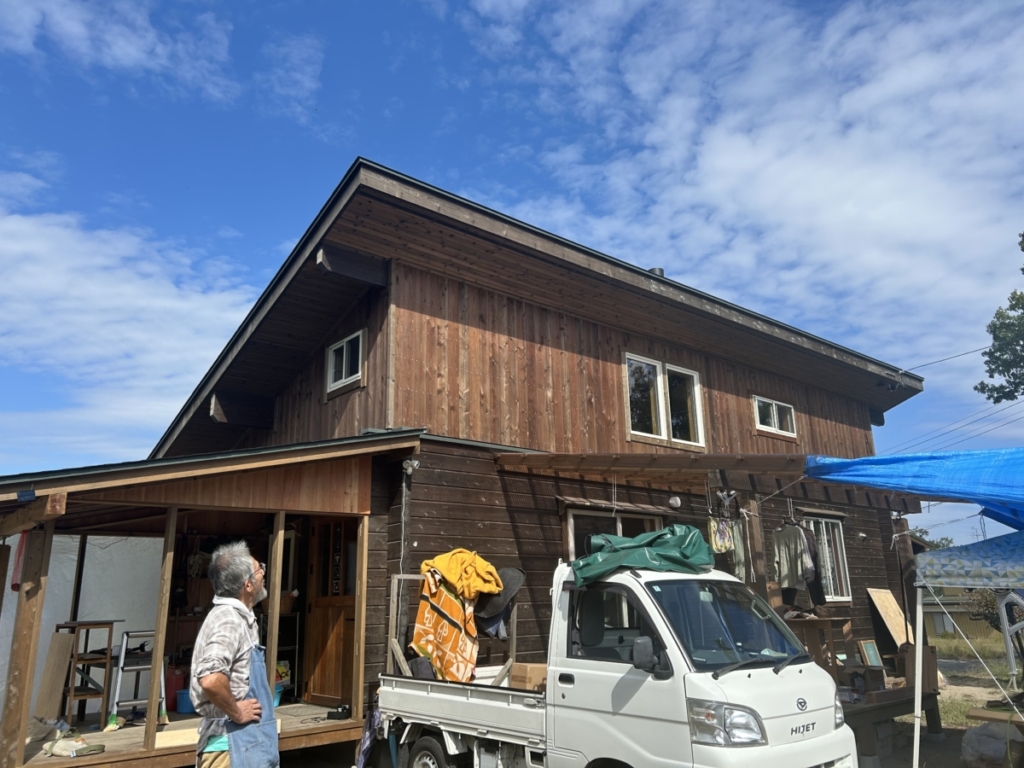 安曇野市穂高U様邸にオーブン付き薪ストーブサンシャインを納品しました。